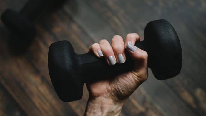 black dumbbell