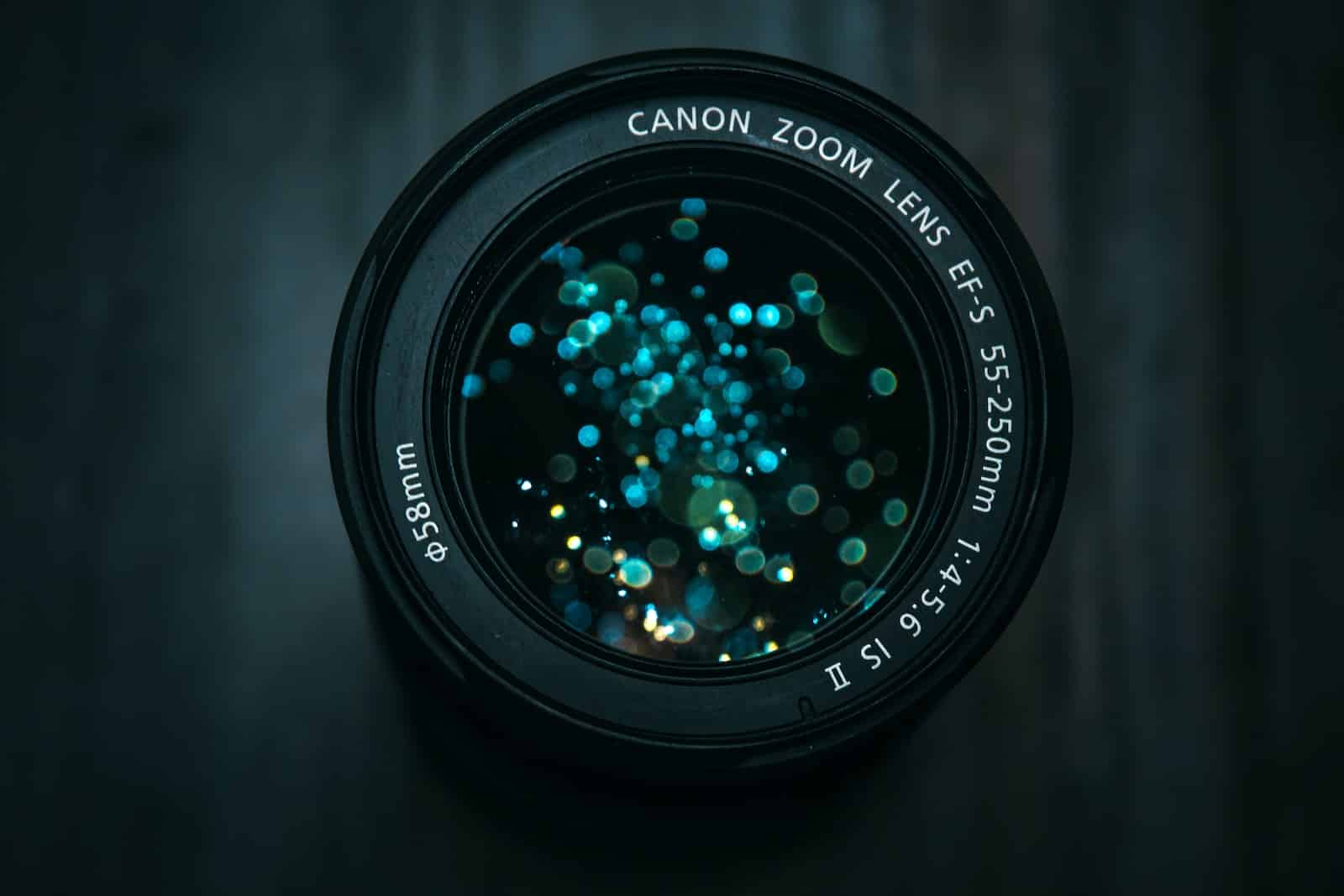 black Canon DSLR camera lens